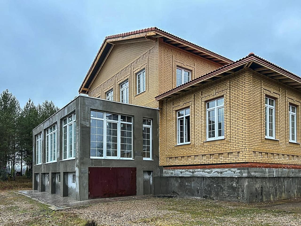 Установили новые окна в коттедже